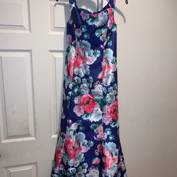 My Michelle Floral Gown, Size 13 - Picture 8 of 8